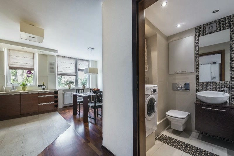 mẫu thiết kế nhà bếp và nhà vệ sinh không gian tiện nghi hợp lý