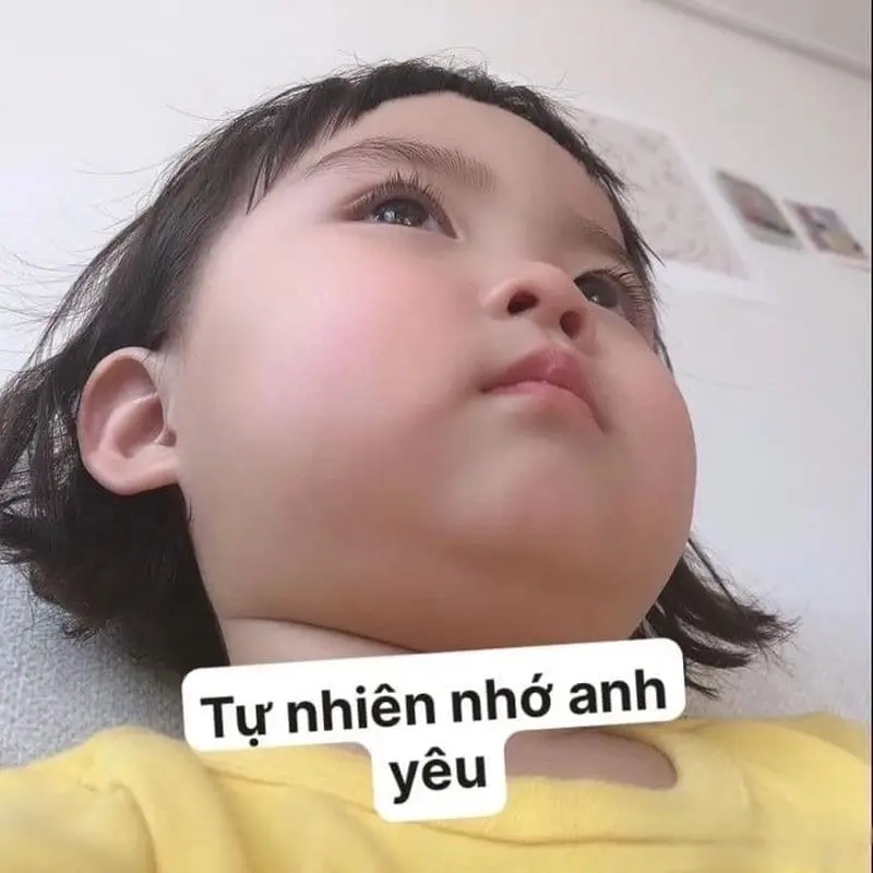 Mọi người cùng nhau chế ảnh meme để tăng sự thú vị trên mạng xã hội
