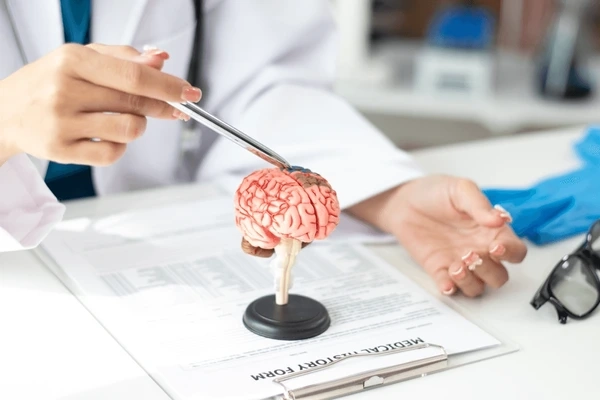 Nhận biết sớm triệu chứng bệnh alzheimer qua hình ảnh minh họa