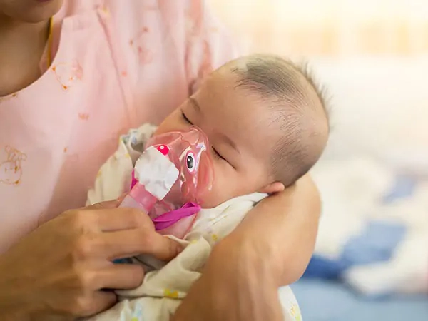 Đề phòng nguy hiểm khi bé sơ sinh bị viêm phổi