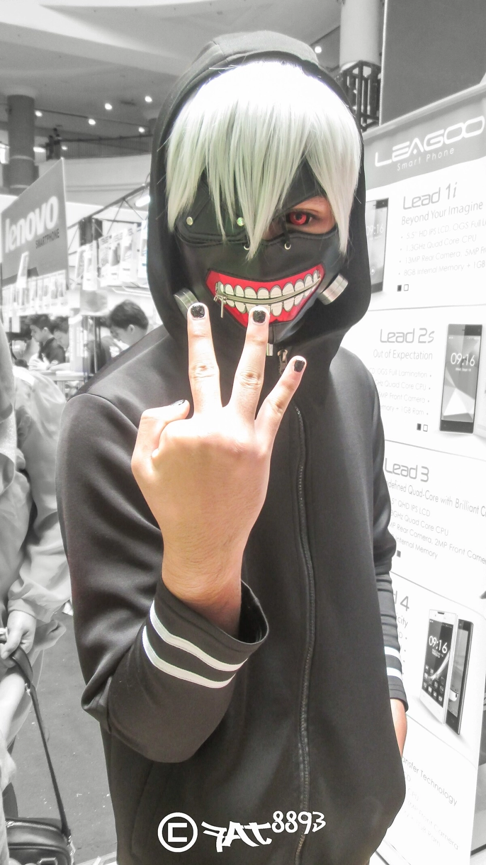 Kaneki Ken cosplay là lựa chọn yêu thích của fan Tokyo Ghoul