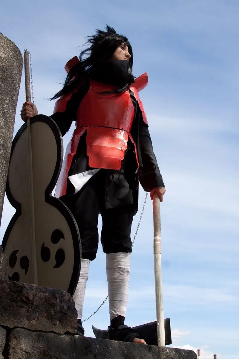 Thần thái lạnh lùng trong cosplay Madara Uchiha khiến fan nể phục