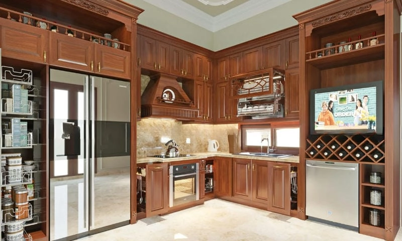 kệ bếp hiện đại đẹp giúp căn bếp thêm sang trọng tiện nghi