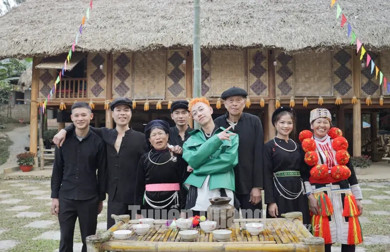 Khi thanh niên làng lên sóng với meme trai làng à lôi