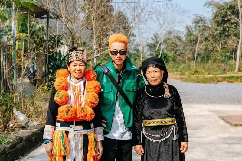 Tạo trend cực mạnh với meme trai làng à lôi