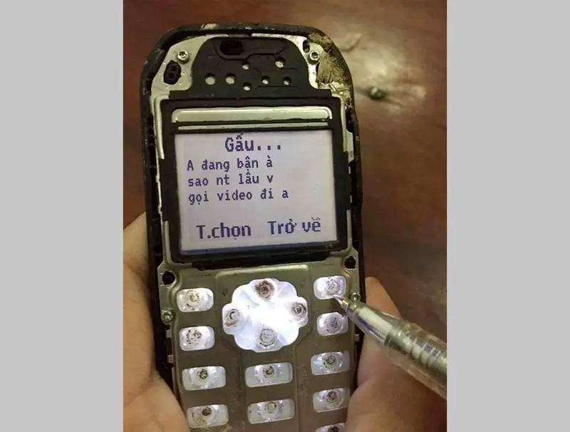 Meme Thế hệ 8x, 9x ấn tượng với meme điện thoại Nokia độc đáo