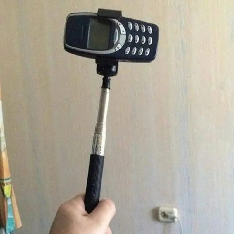 Meme điện thoại Nokia nổi bật trong meme Thế hệ 8x, 9x