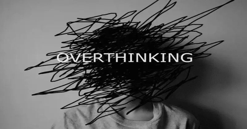 Khám phá meme overthinking la gì hài hước và dễ thương trên mạng xã hội