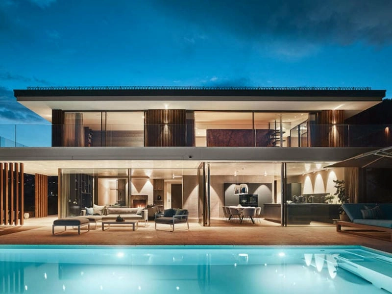 mẫu nhà cửa kính cường lực đẹp sang trọng trong từng chi tiết