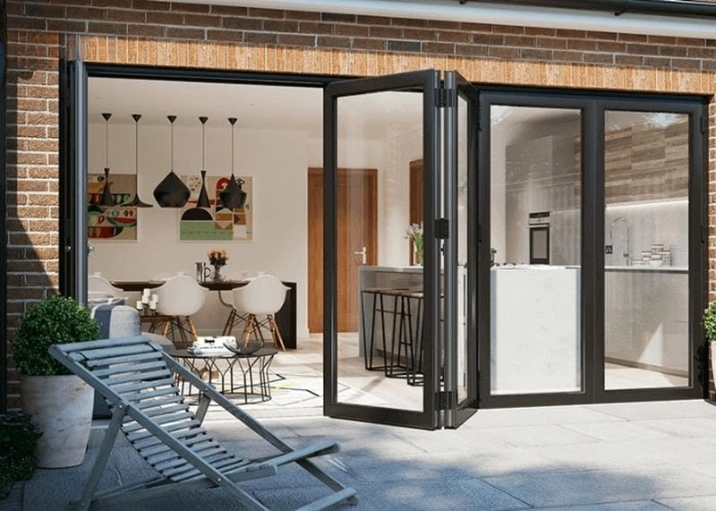 mẫu cửa kính cường lực nhà ống tạo điểm nhấn sang trọng cuốn hút