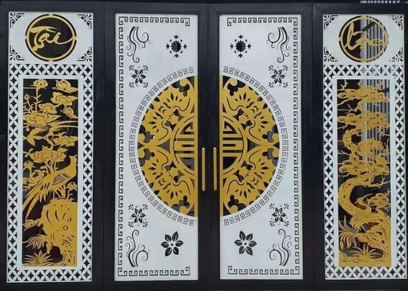 mẫu cửa sắt nhà chung cư tiết kiệm diện tích chắc chắn