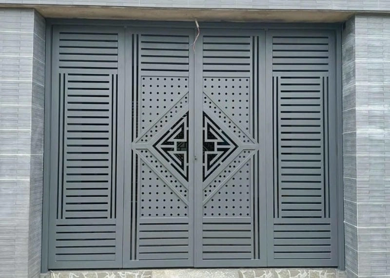 mẫu cửa nhà inox đẹp sang trọng chắc chắn tiện nghi
