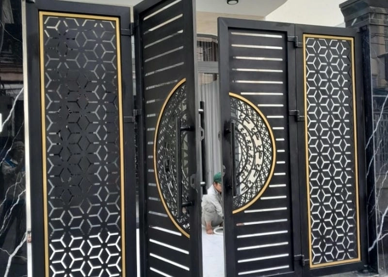 mẫu cửa cổng nhà cấp 4 phù hợp nông thôn tiện lợi chắc chắn