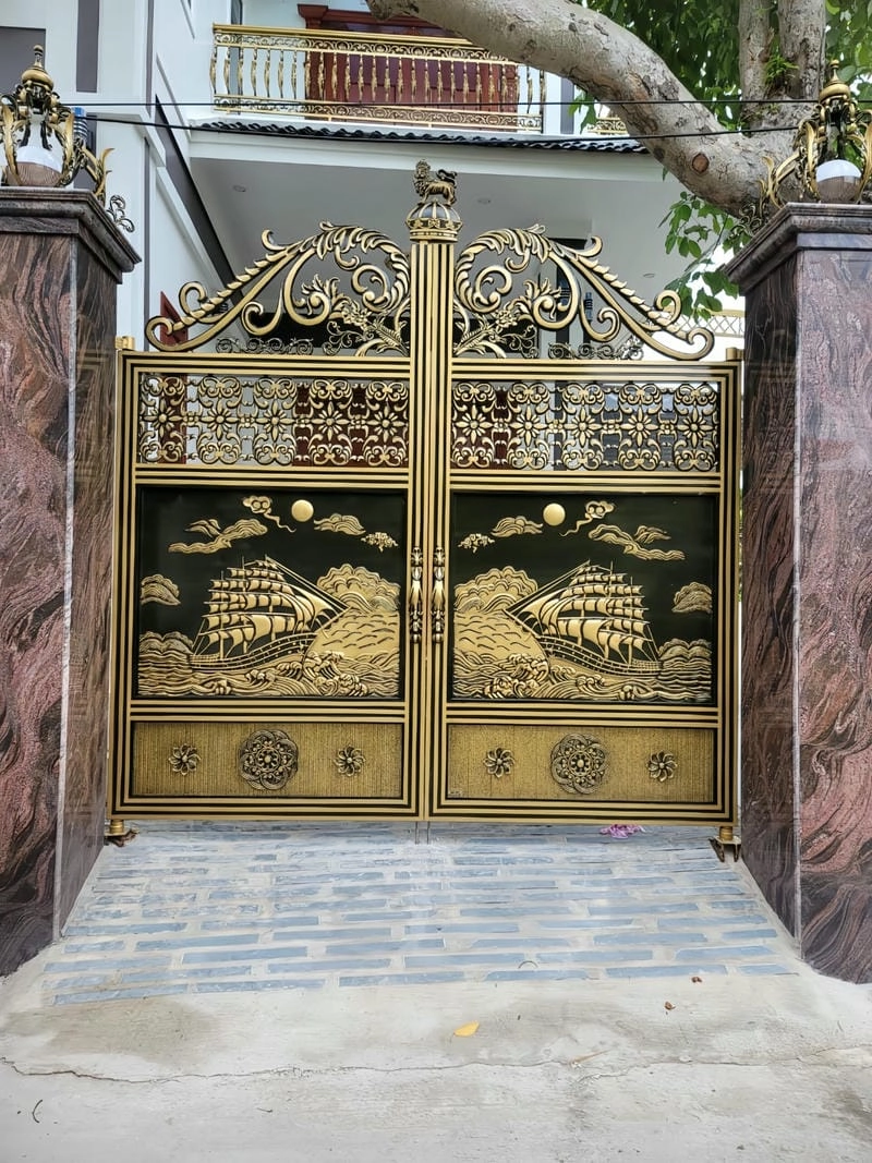 mẫu cổng nhà ống mặt phố thiết kế phù hợp không gian hẹp