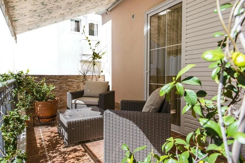 Yêu ngay kiểu trang trí ban công đơn giản