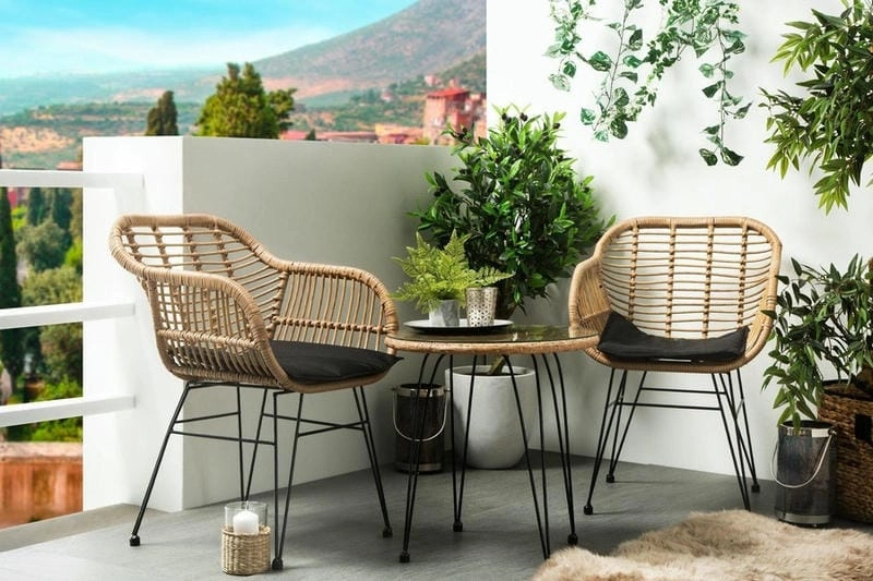 Thêm điểm nhấn nhờ ghế trang trí ban công