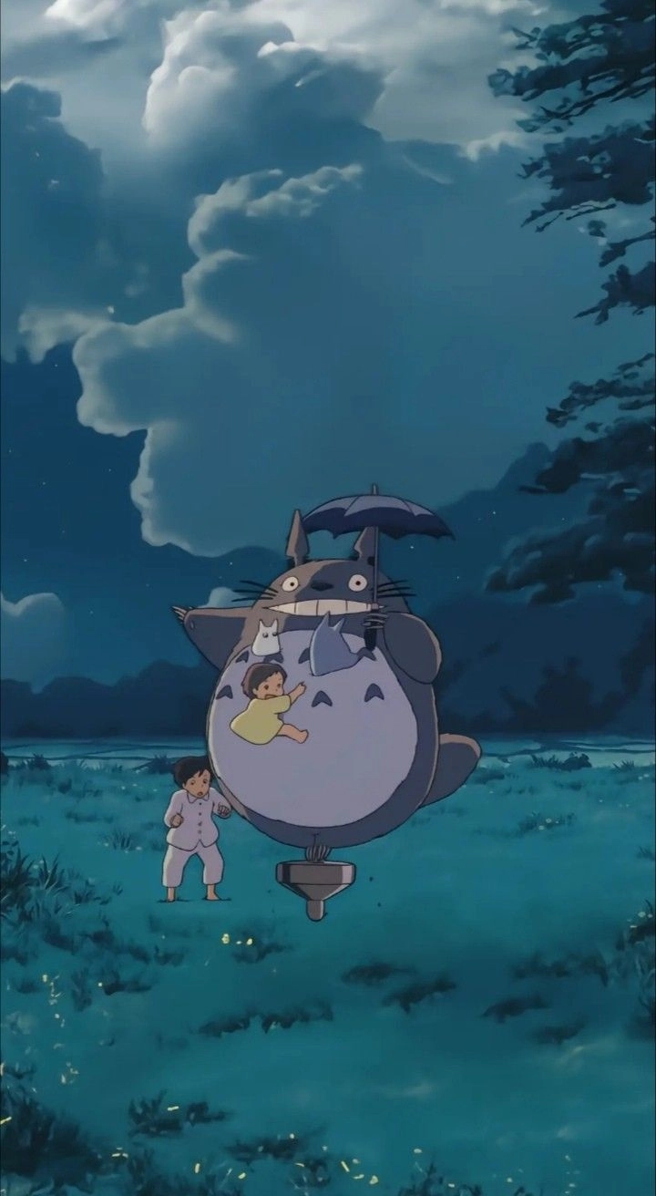 Khoảnh khắc Bus cat Totoro xuất hiện kỳ diệu trong rừng