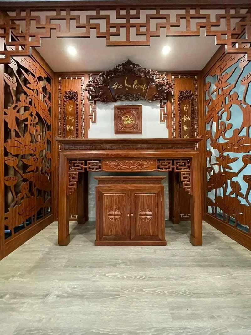 Gợi ý thiết kế vách phòng thờ đẹp sang trọng và tinh tế