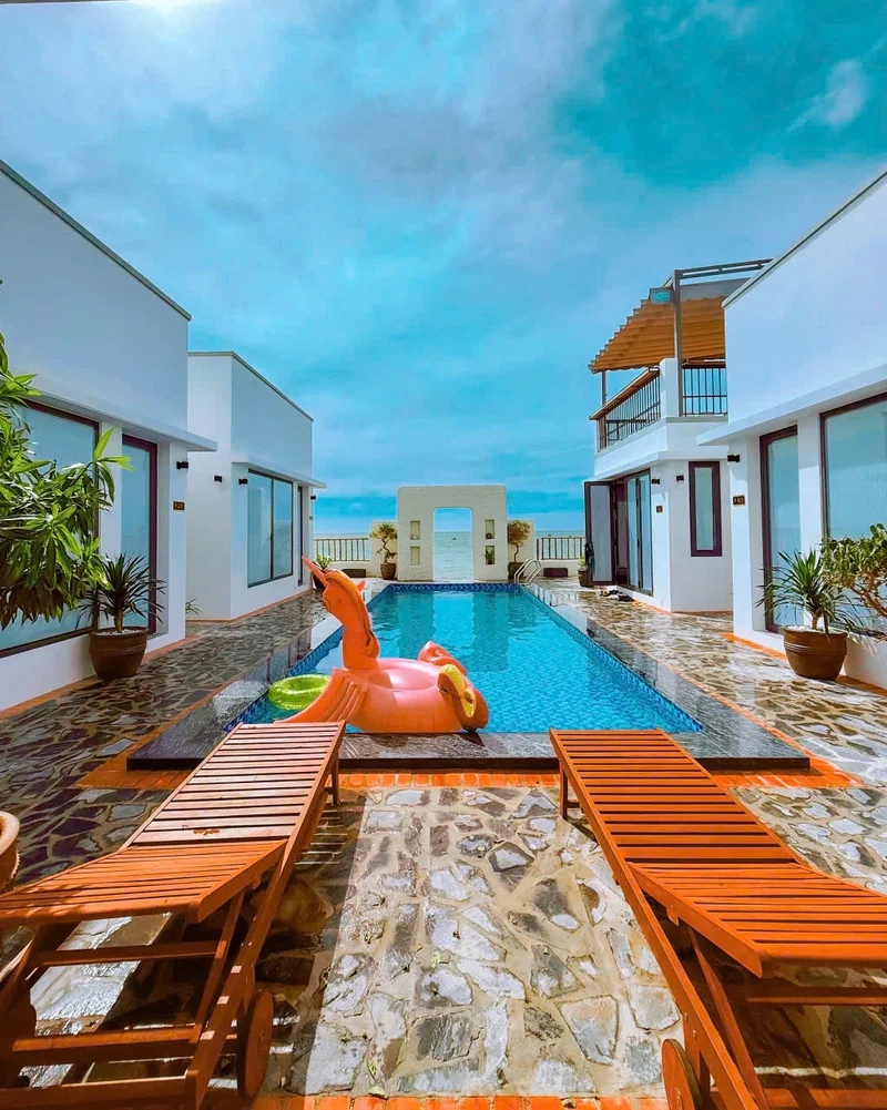 Nghỉ dưỡng sang trọng giữa kiến trúc villa biển hòa cùng thiên nhiên