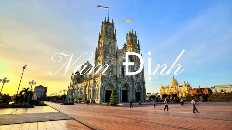 Vẻ đẹp bình yên của Nam Định giữa trời mây dịu nhẹ.