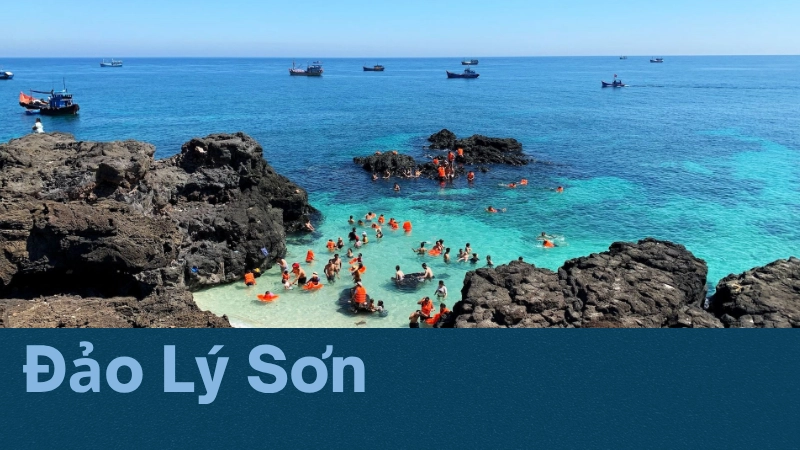 Đảo Lý Sơn – thiên đường biển xanh hút mắt mọi du khách.