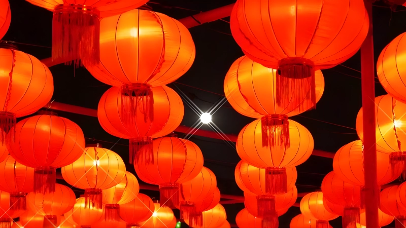 Đèn lồng Tết mang ý nghĩa gì trong văn hóa Việt?