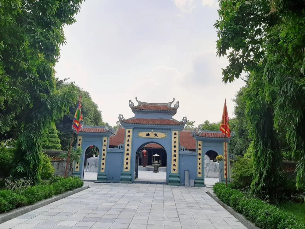 Văn khấn đền đô trang nghiêm thành kính