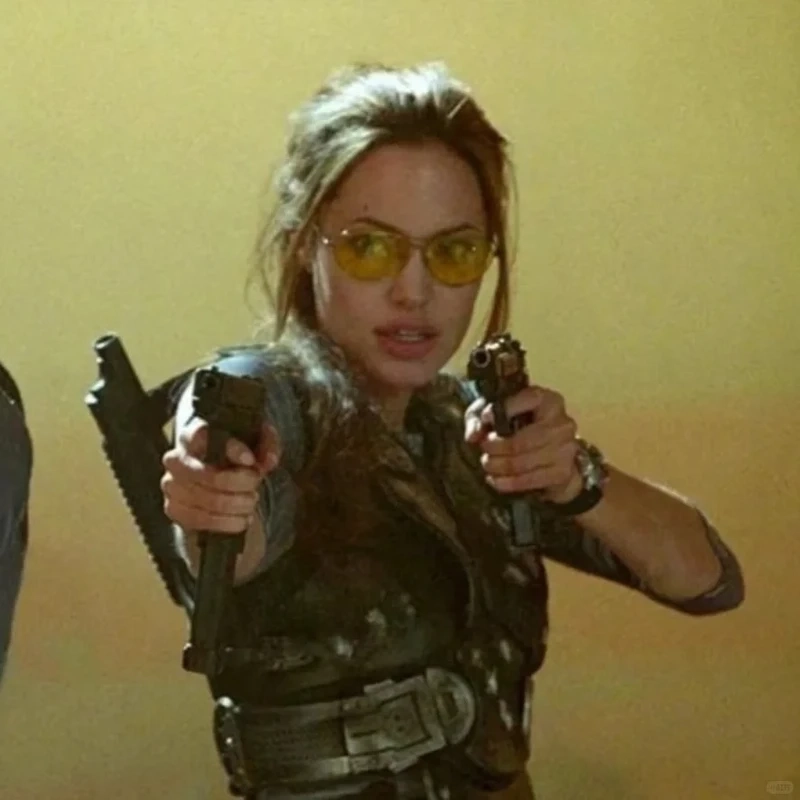 Tuyển tập meme cầm súng hoạt hình vừa hài vừa đáng yêu