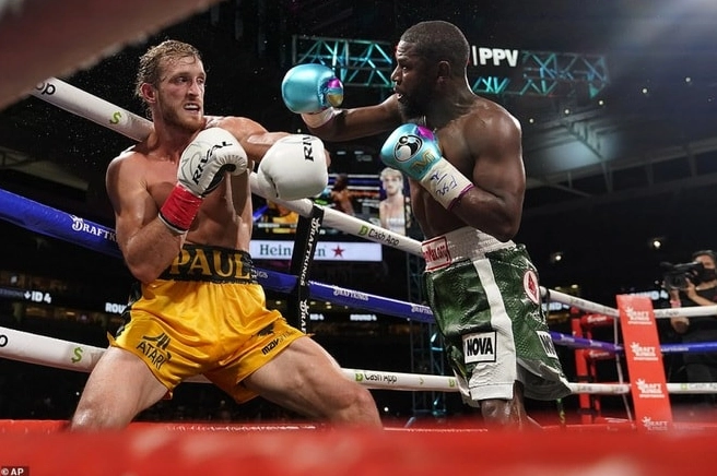 Võ sĩ Floyd Mayweather không đánh bại Logan Paul trong trận 2021