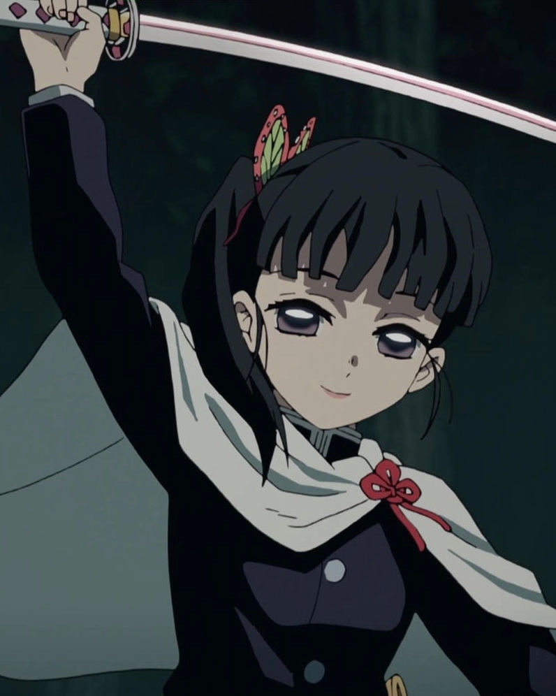 Ảnh anime Kanao vung kiếm chiến đấu ánh mắt sắc bén