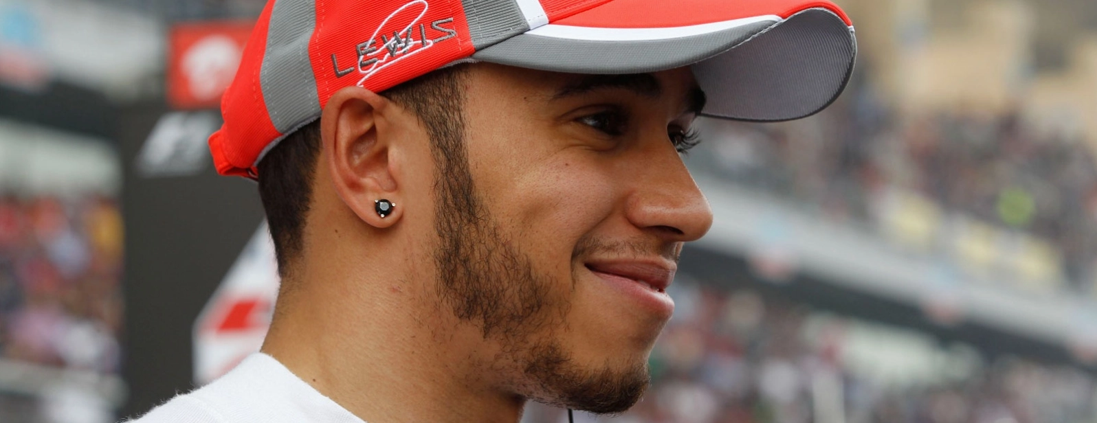 Bình luận Lewis Hamilton và hành trình đầy biến động tại Ferrari mùa giải 2026