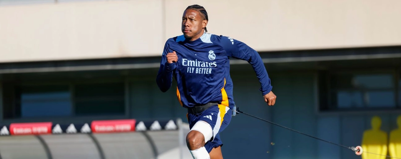 David Alaba tập luyện hăng say tại trung tâm Valdebebas của Real Madrid