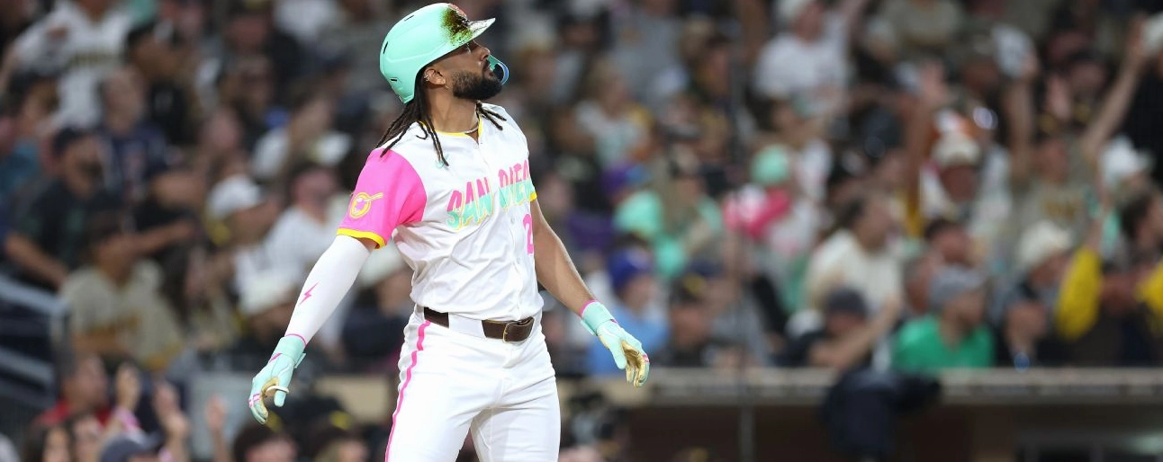 Fernando Tatis Jr ghi điểm grand slam ngay ngày trở lại sân thi đấu sau đợt điều trị bệnh