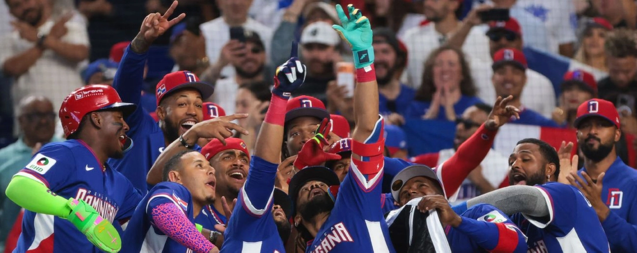 Fernando Tatis Jr tung cú grand slam uy lực đưa đội tuyển Cộng hòa Dominica tiến vào tứ kết WBC