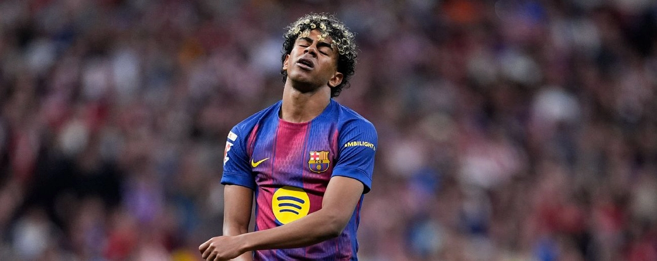 Lamine Yamal của FC Barcelona tỏ ra tiếc nuối trong trận đấu LaLiga gặp Atletico Madrid