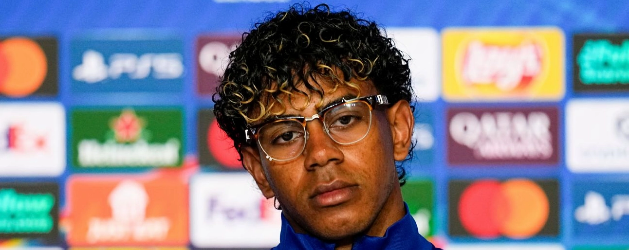 Lamine Yamal lấy cảm hứng từ LeBron James cho màn lội ngược dòng tại Champions League