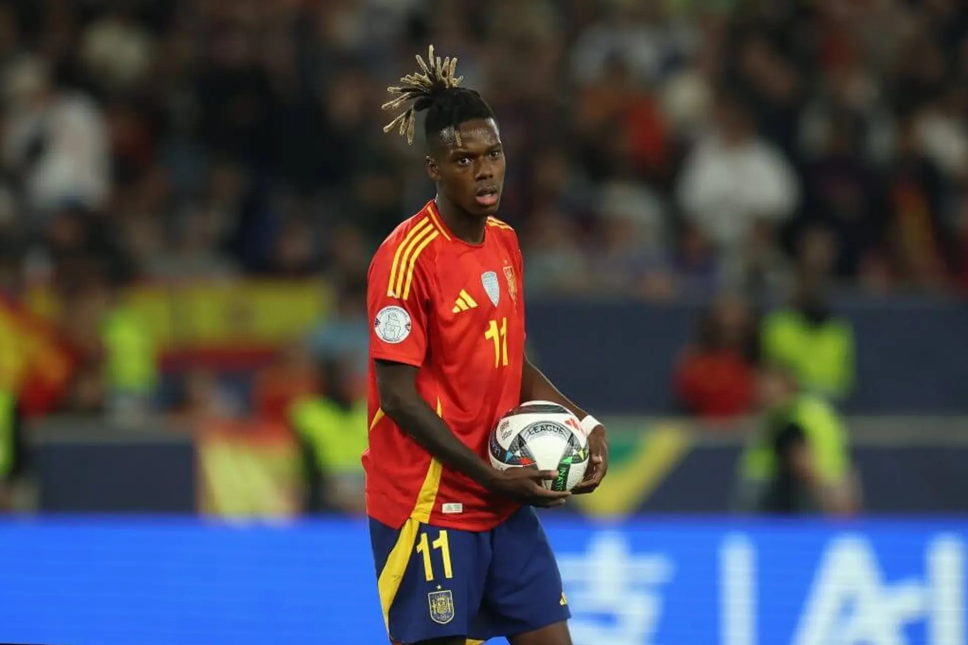 Nico Williams từ chối chuyển nhượng đến Barcelona để gia hạn hợp đồng dài hạn với Athletic Bilbao