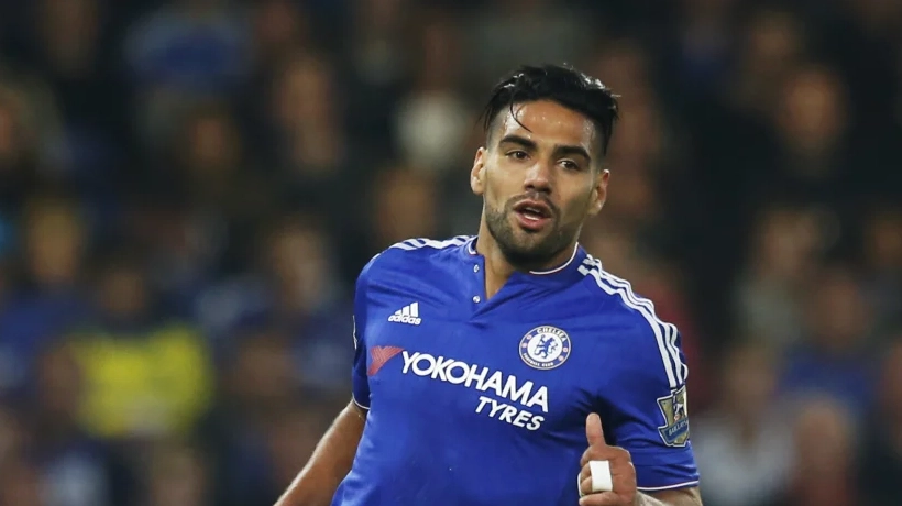 Sự nghiệp đầy bí ẩn chưa có hồi kết của trung phong lừng danh