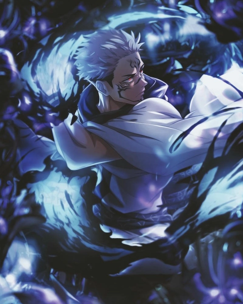 Sukuna tỏa ra năng lượng nguyền rủa màu xanh lam bao quanh cơ thể
