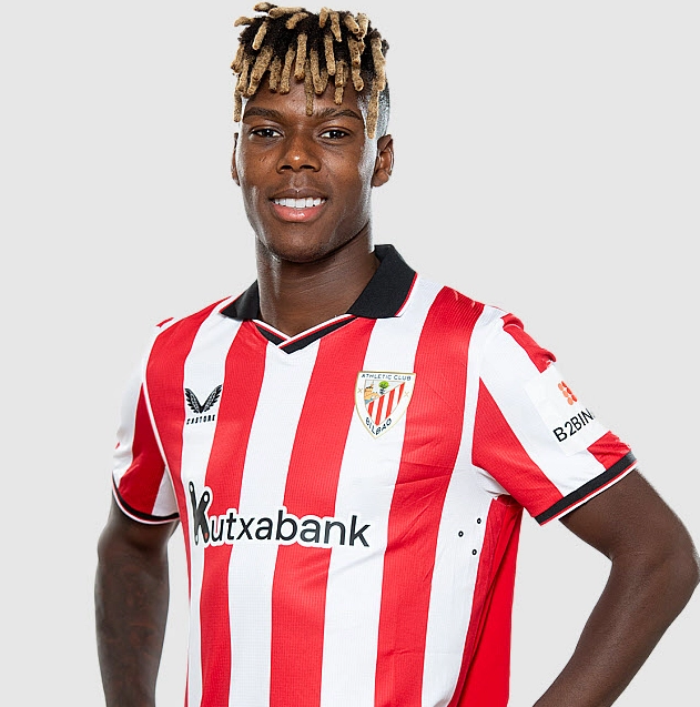 Tiền đạo Nico Williams thi đấu đầy nhiệt huyết trên sân cỏ