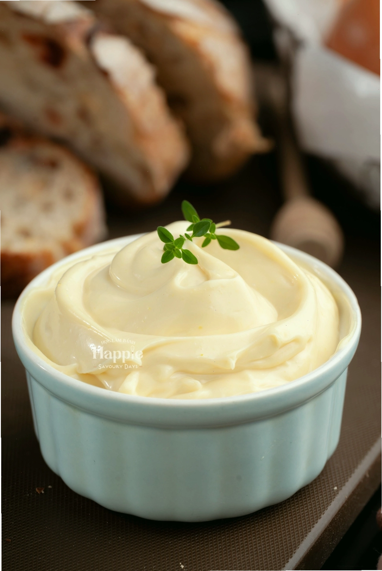 Hũ sốt mayonnaise tươi sánh mịn được làm tại nhà