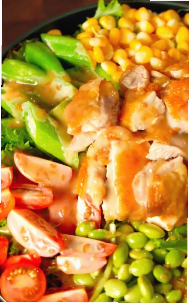 Salad gà trộn sốt mayonnaise béo ngậy